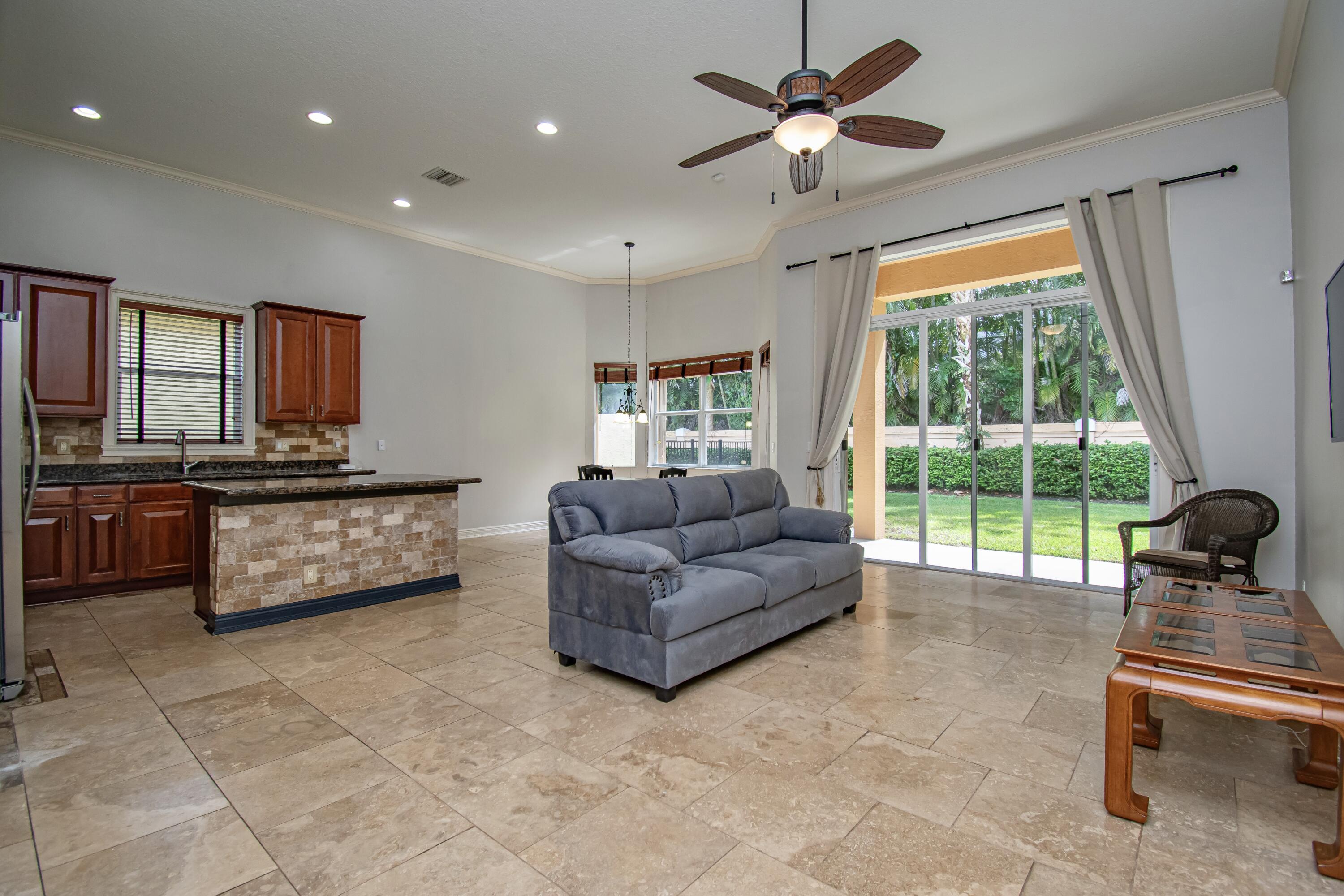 10265 Isle Wynd Court Boynton Beach, FL 33437 - Photo 10 of 39 1A226099-A7A0-4995-93B3-CE818B4F7ECC