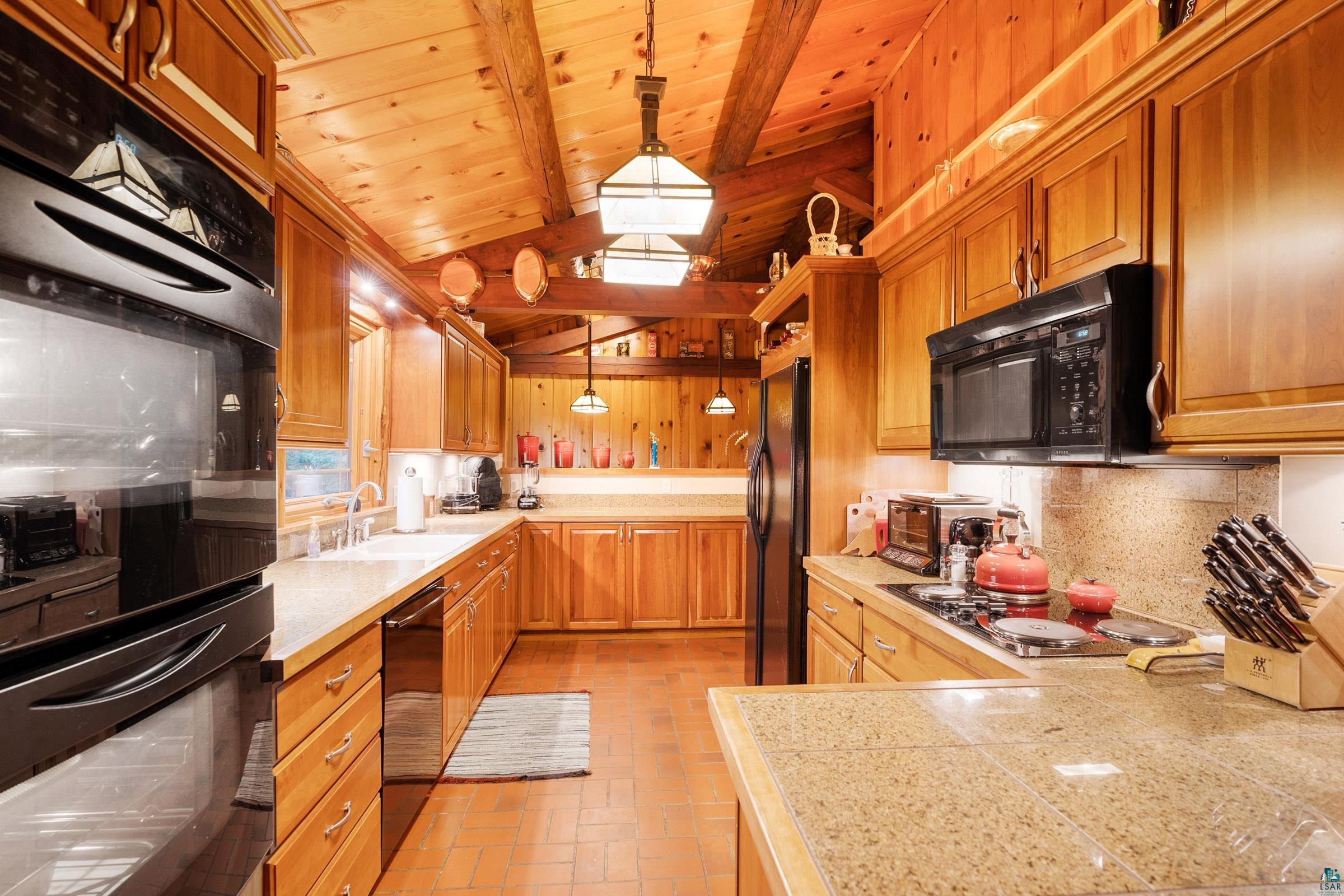 4129 Martin Road Duluth, MN 55803 - Photo 10 of 46