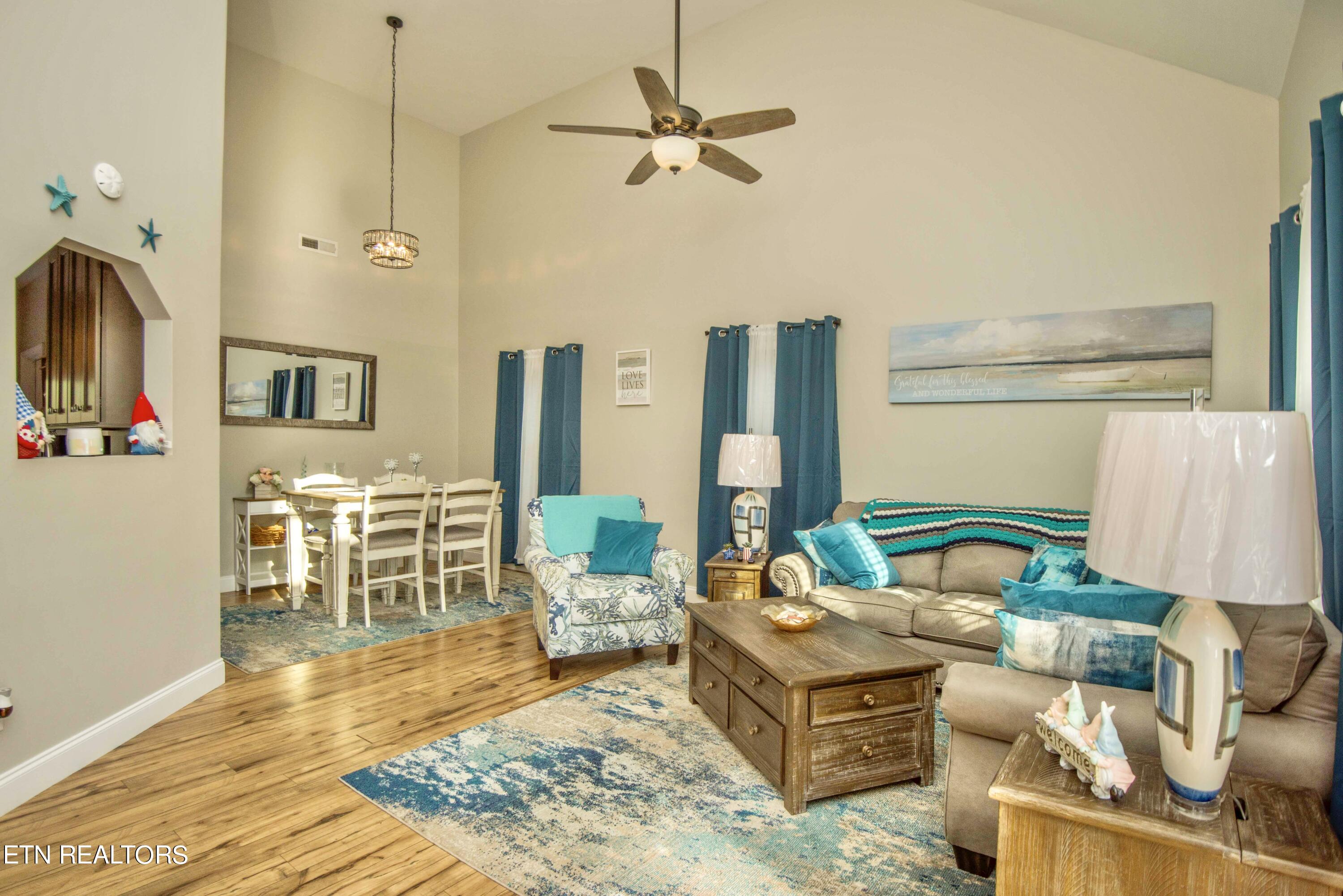 131 Raspberry Drive New Market, TN 37820 - Photo 6 of 29 LIVING ROOM/DINING ROOM