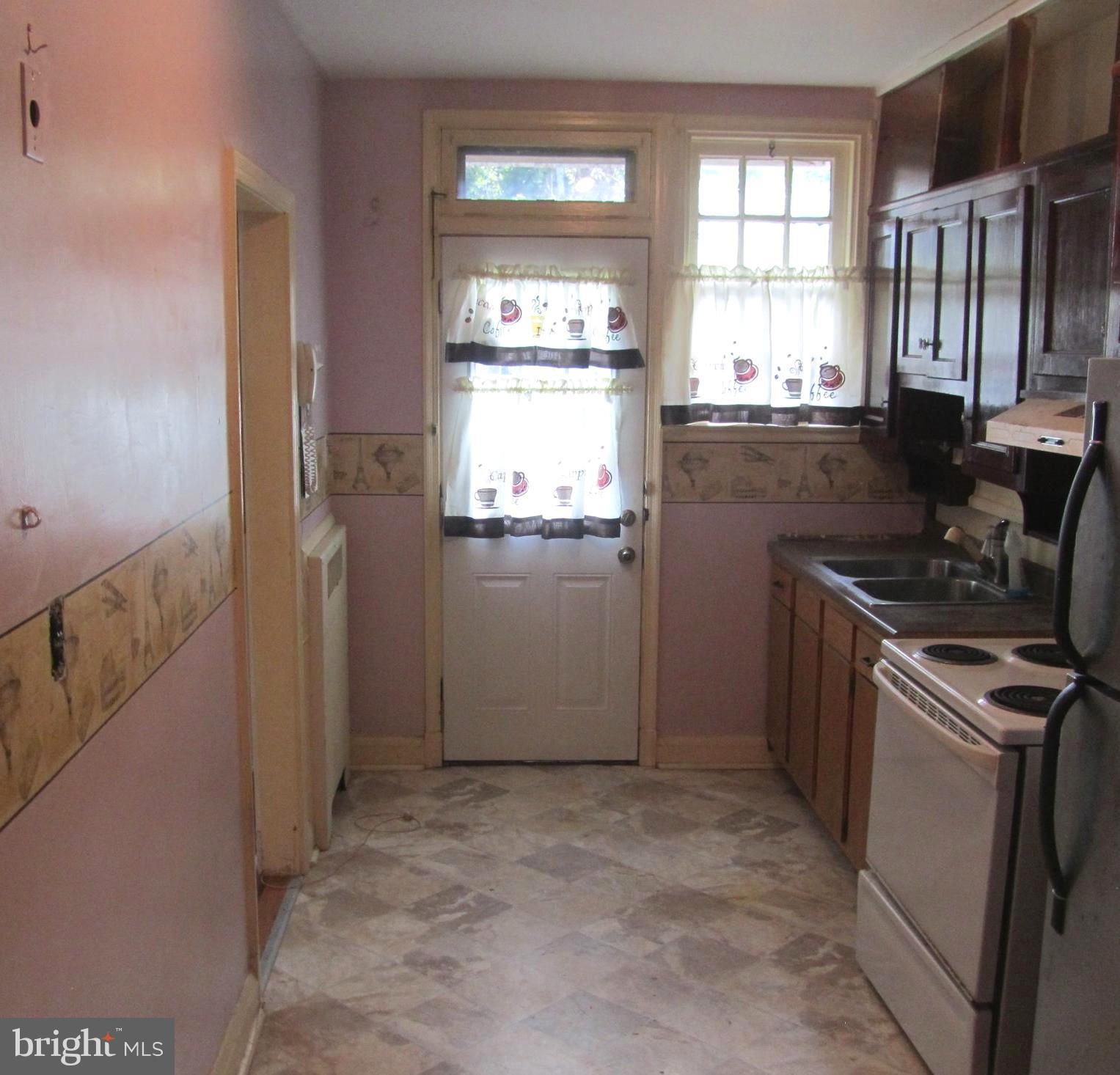 4657 Harcourt Road Baltimore, MD 21214 - Photo 18 of 26 Kitchen