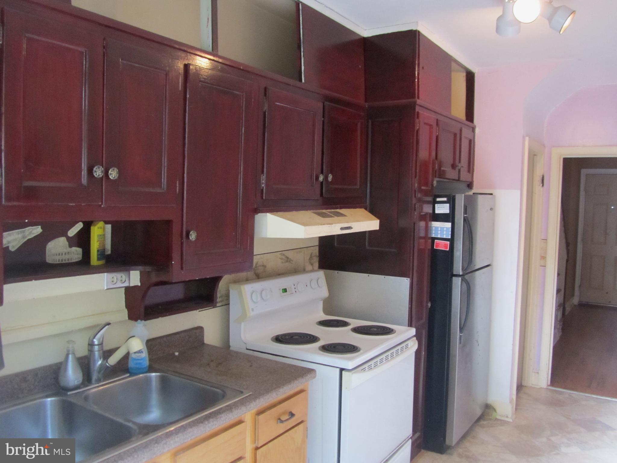4657 Harcourt Road Baltimore, MD 21214 - Photo 3 of 26 Kitchen
