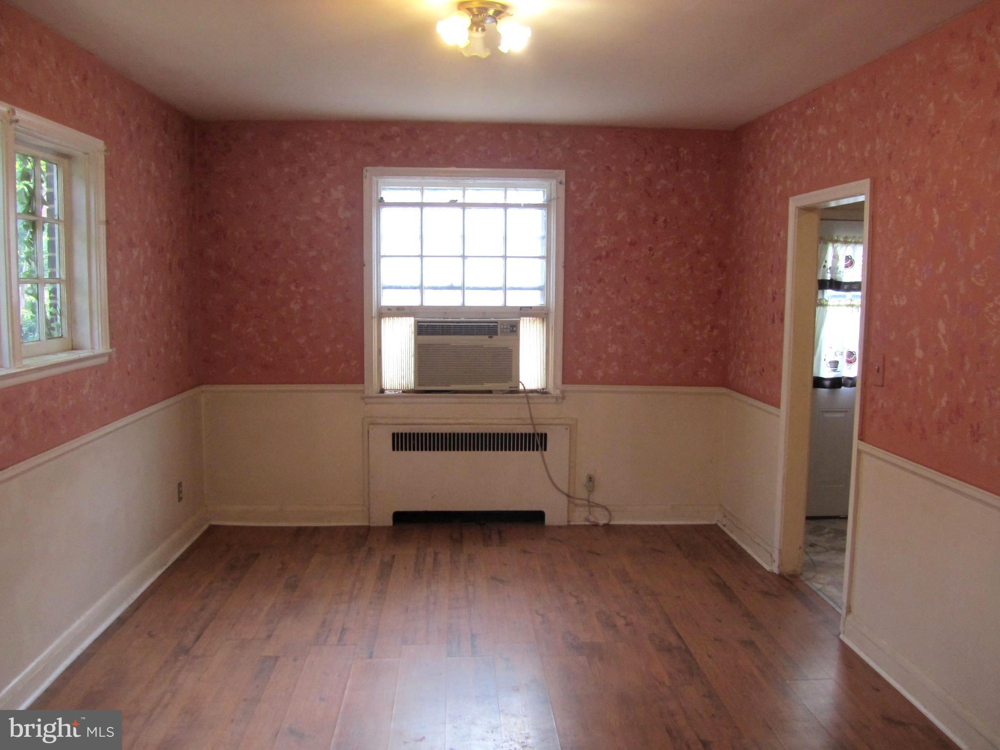4657 Harcourt Road Baltimore, MD 21214 - Photo 5 of 26 Interior (General)