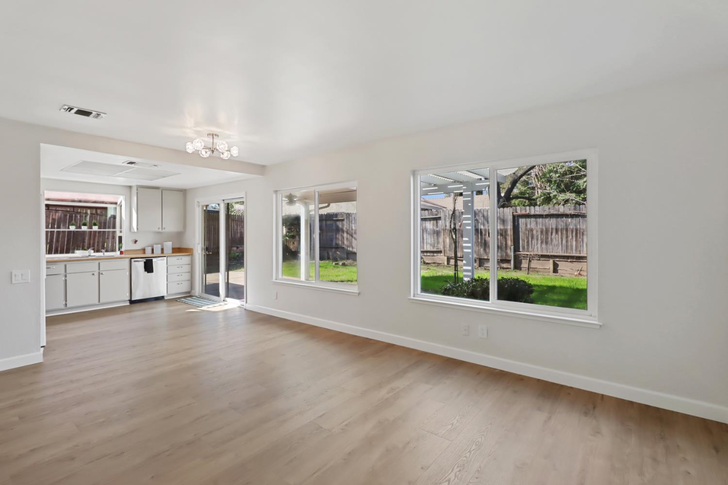 10049 Elgin River Court Rancho Cordova, CA 95670 - Photo 11 of 44