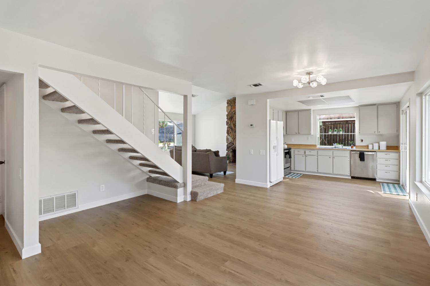 10049 Elgin River Court Rancho Cordova, CA 95670 - Photo 13 of 44