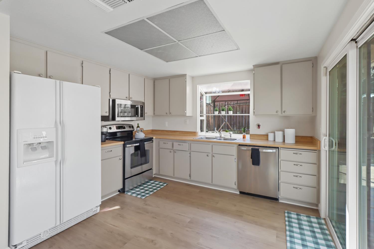 10049 Elgin River Court Rancho Cordova, CA 95670 - Photo 16 of 44