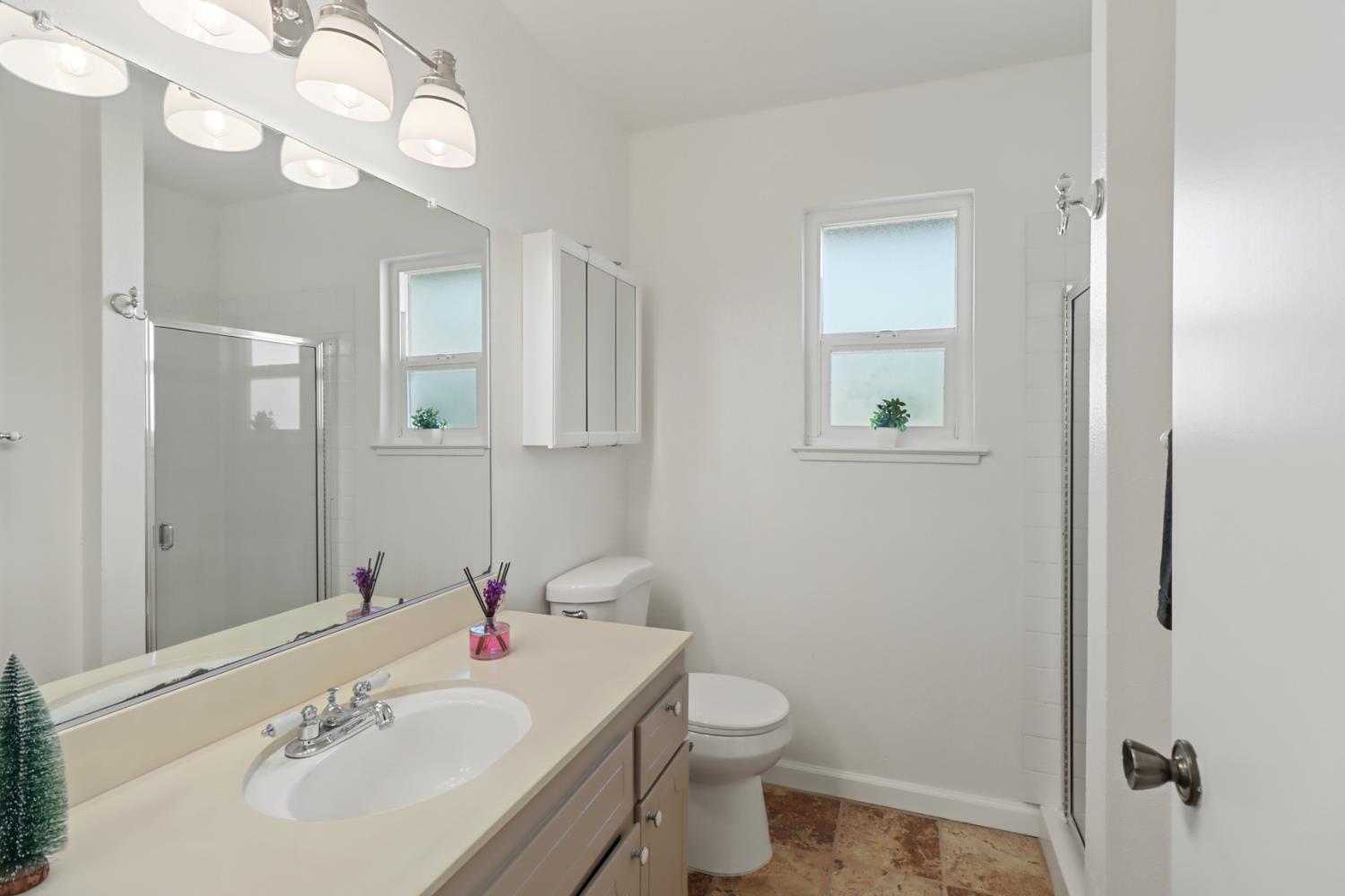 10049 Elgin River Court Rancho Cordova, CA 95670 - Photo 24 of 44 Primary Bathroom w shower stall.