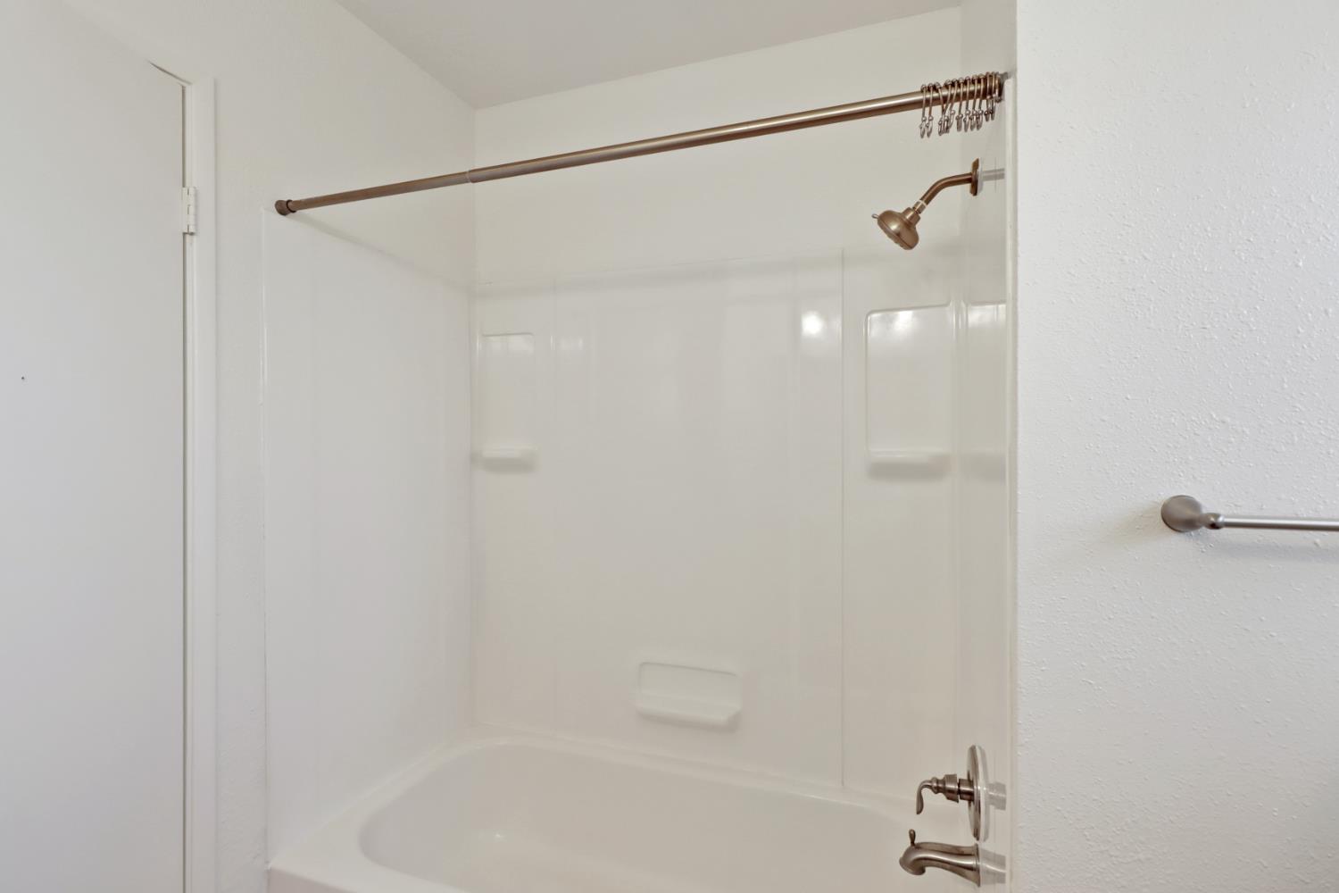 10049 Elgin River Court Rancho Cordova, CA 95670 - Photo 27 of 44 Bathroom 3 shower/tub