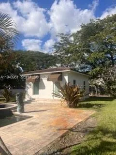 $1,800 | Sunset, Miami, FL 33165