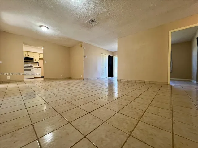 $499,997 | 6990 Southwest 1st Street, Margate, FL 33068