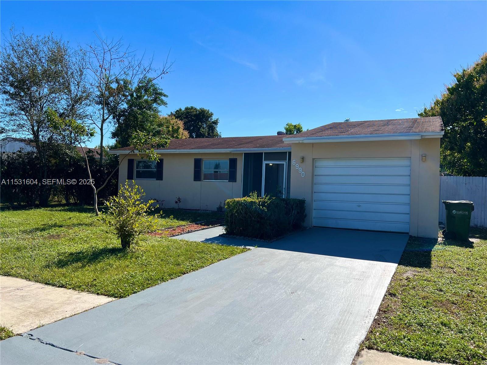 6990 Southwest 1st Street Margate, FL 33068 - Photo 5 of 33