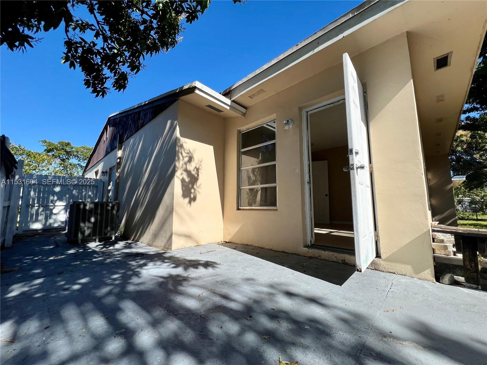 6990 Southwest 1st Street Margate, FL 33068 - Photo 7 of 33