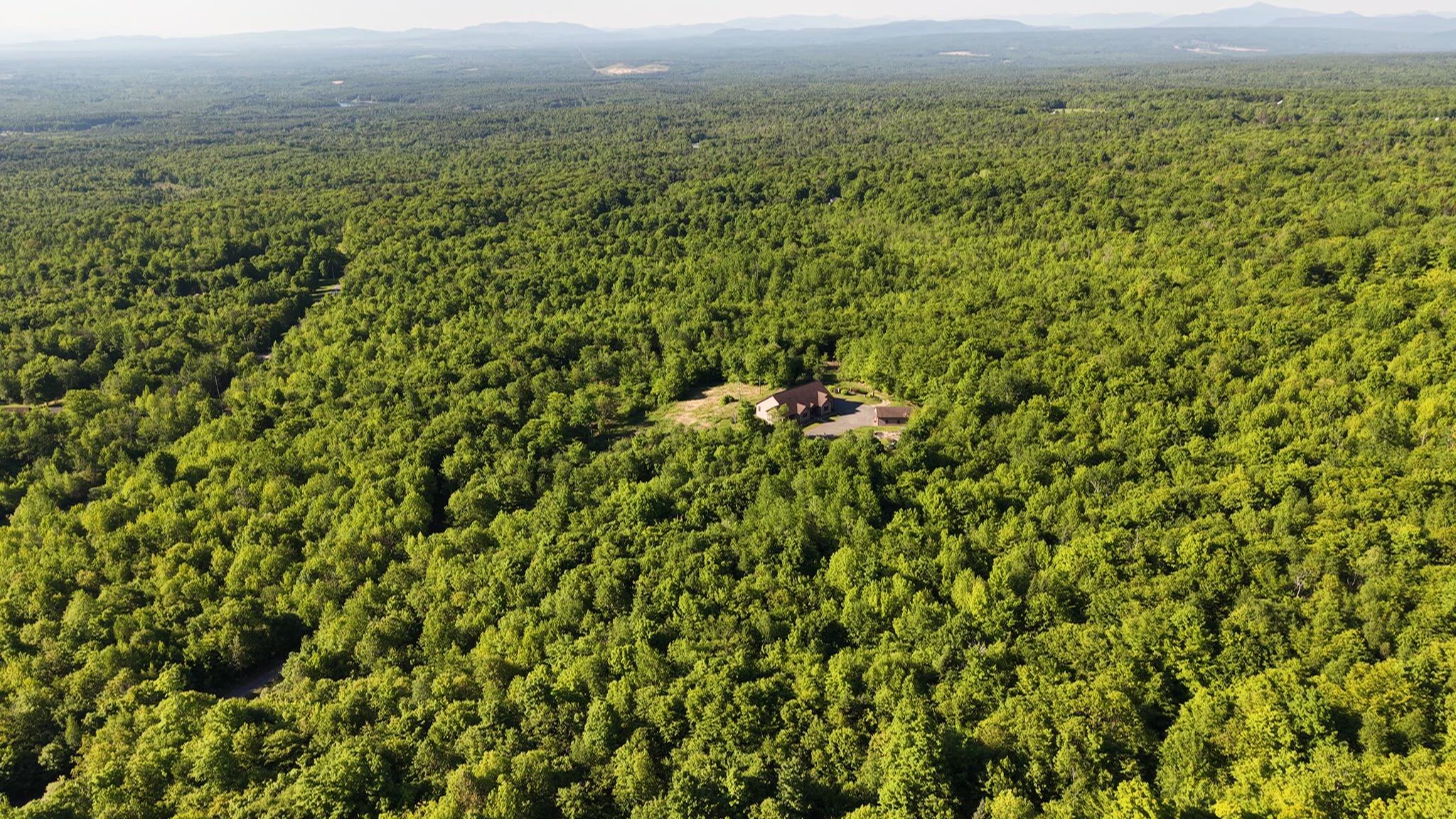 285 Agnew Road Morrisonville, NY 12962 - Photo 37 of 40