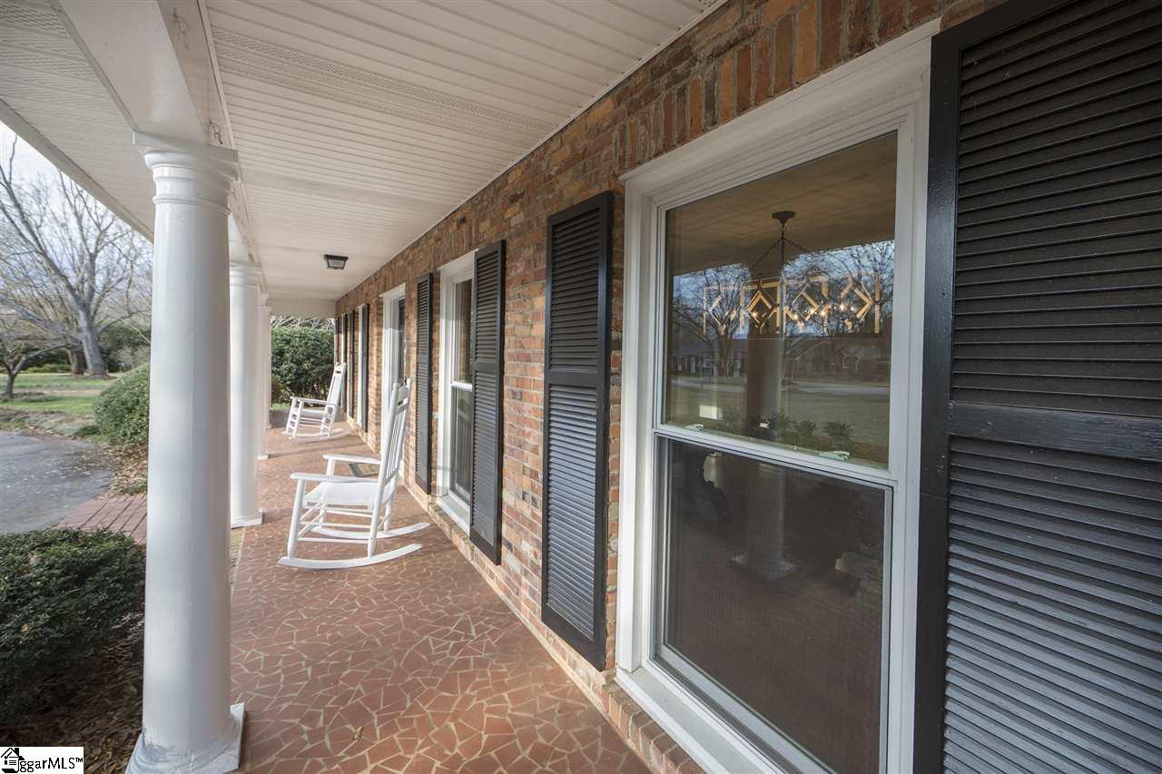 15 Isbell Lane Greenville, SC 29607 - Photo 3 of 36 Gallery Image 3