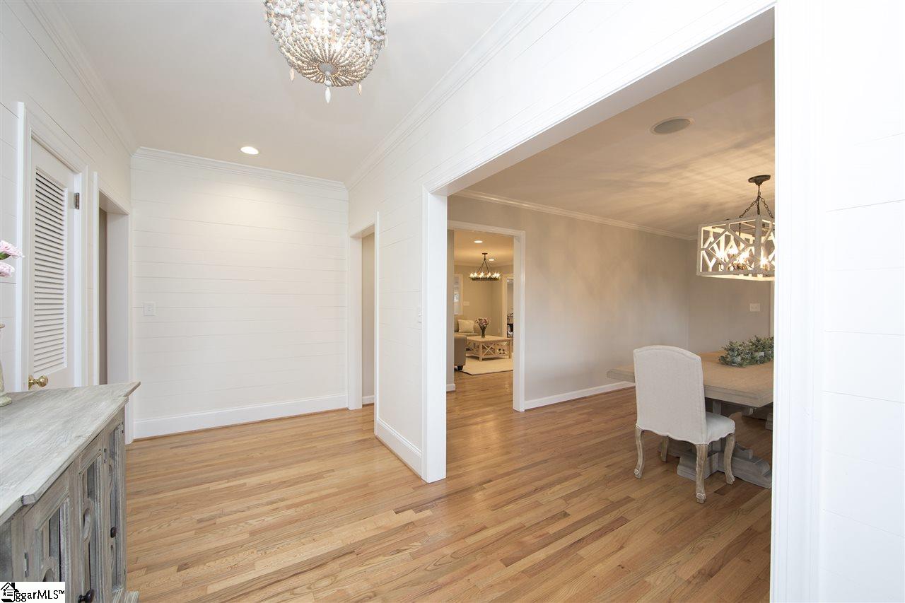 15 Isbell Lane Greenville, SC 29607 - Photo 4 of 36 Gallery Image 4