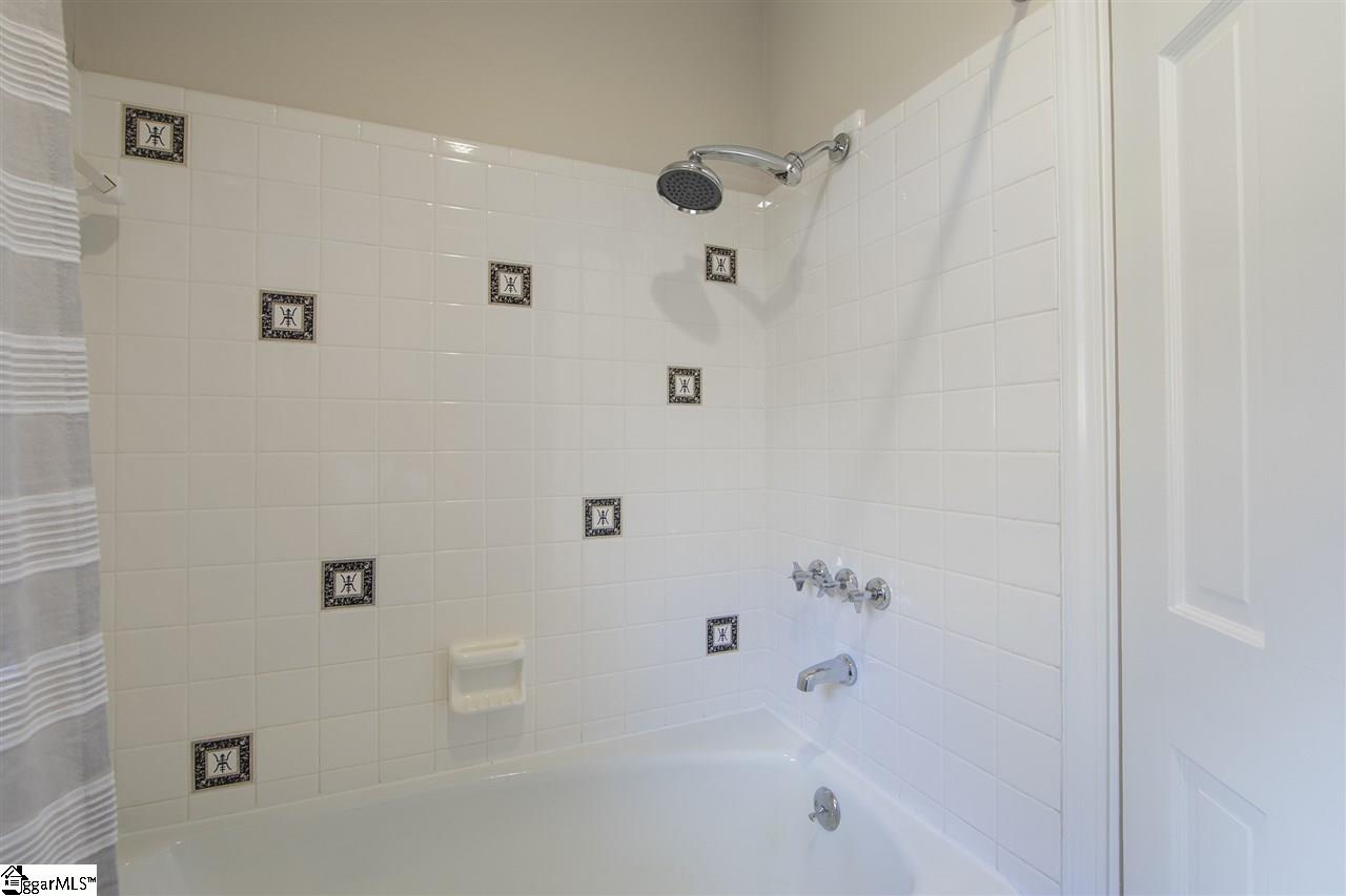 15 Isbell Lane Greenville, SC 29607 - Photo 34 of 36 Gallery Image 34