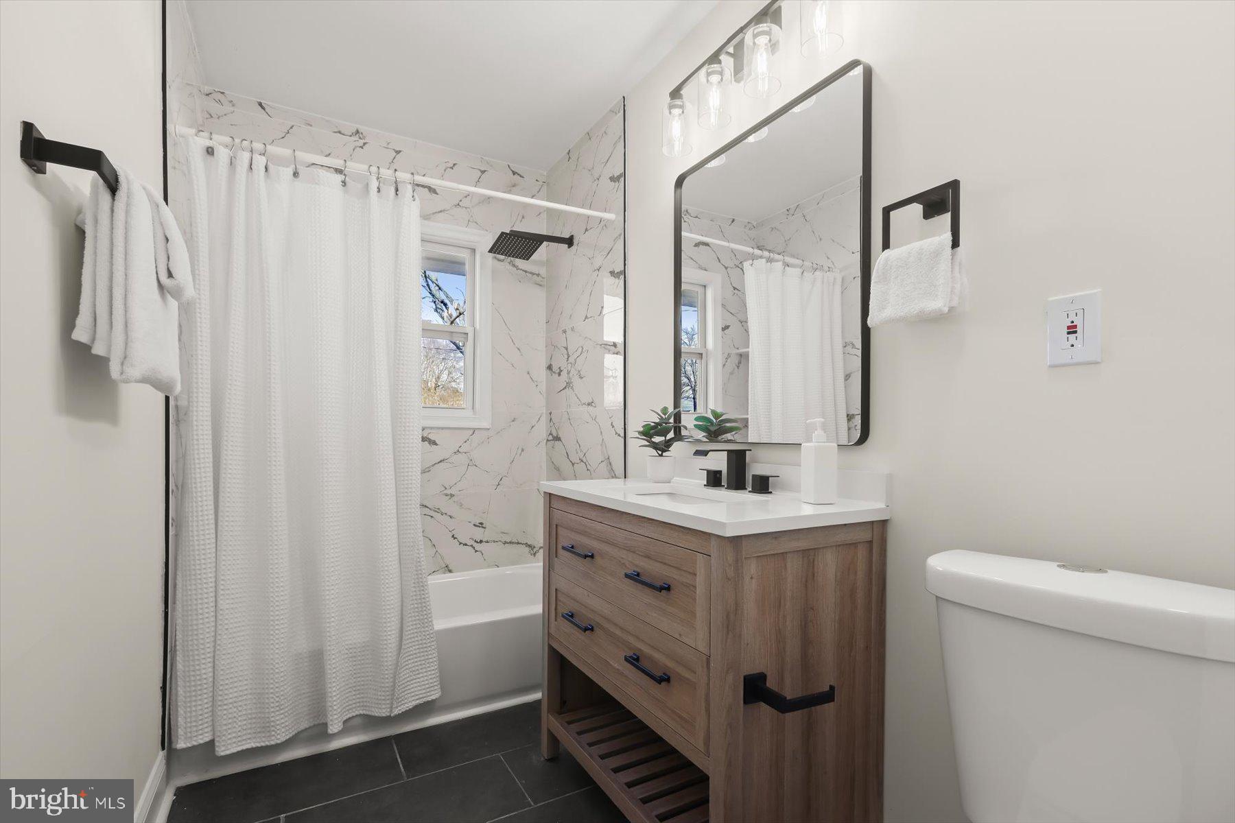 2000 Hanson Road Edgewood, MD 21040 - Photo 14 of 25 Main level full bath