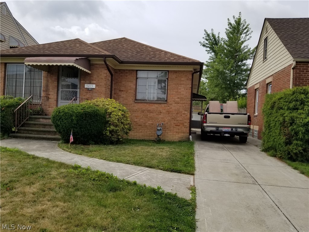 5415 Ridgewood Avenue Parma, OH 44129 - Photo 2 of 32 Gallery Image 2