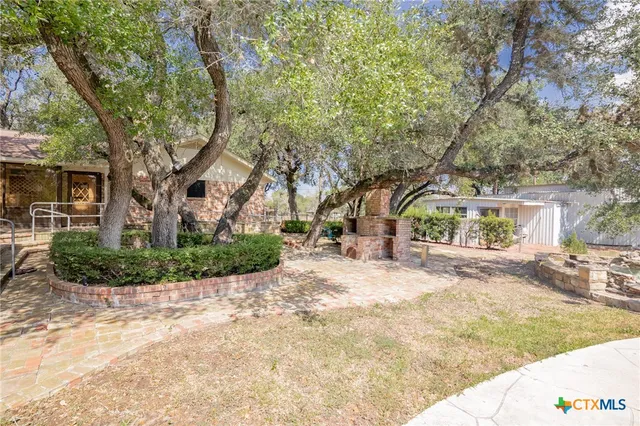 $650,000 | 1101 Clark Street, Yoakum, TX 77995