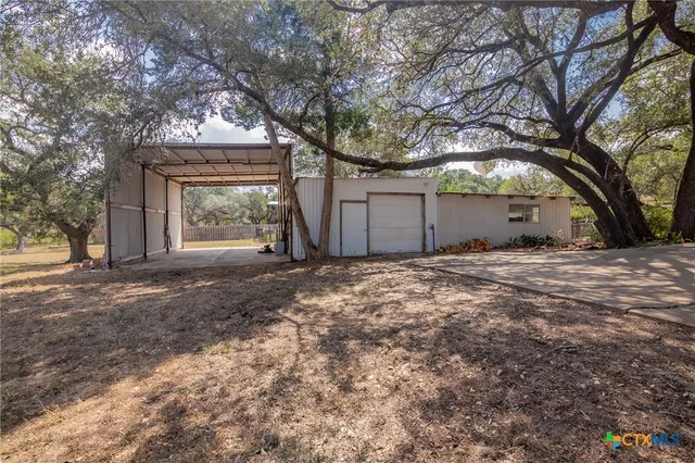 $650,000 | 1101 Clark Street, Yoakum, TX 77995