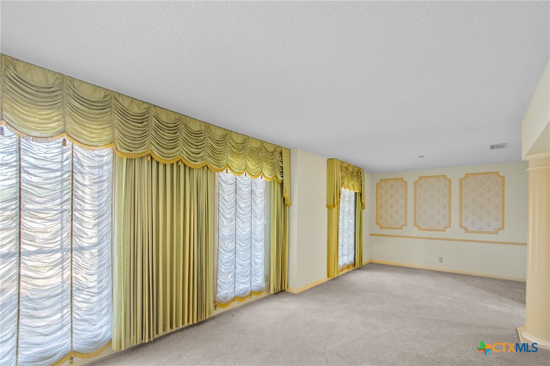 1101 Clark Street Yoakum, TX 77995 - Photo 5 of 48 a view of an entrance door