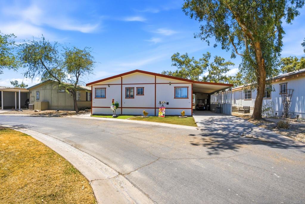 1601 Drew Road, Unit SPC 57 El Centro, CA 92243 - Photo 2 of 66