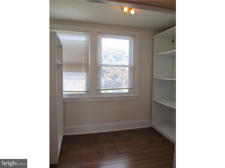 856 East Rittenhouse Street Philadelphia, PA 19138 - Photo 18 of 21 Walk-in Closet