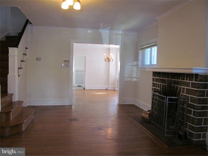 856 East Rittenhouse Street Philadelphia, PA 19138 - Photo 3 of 21 Living Room