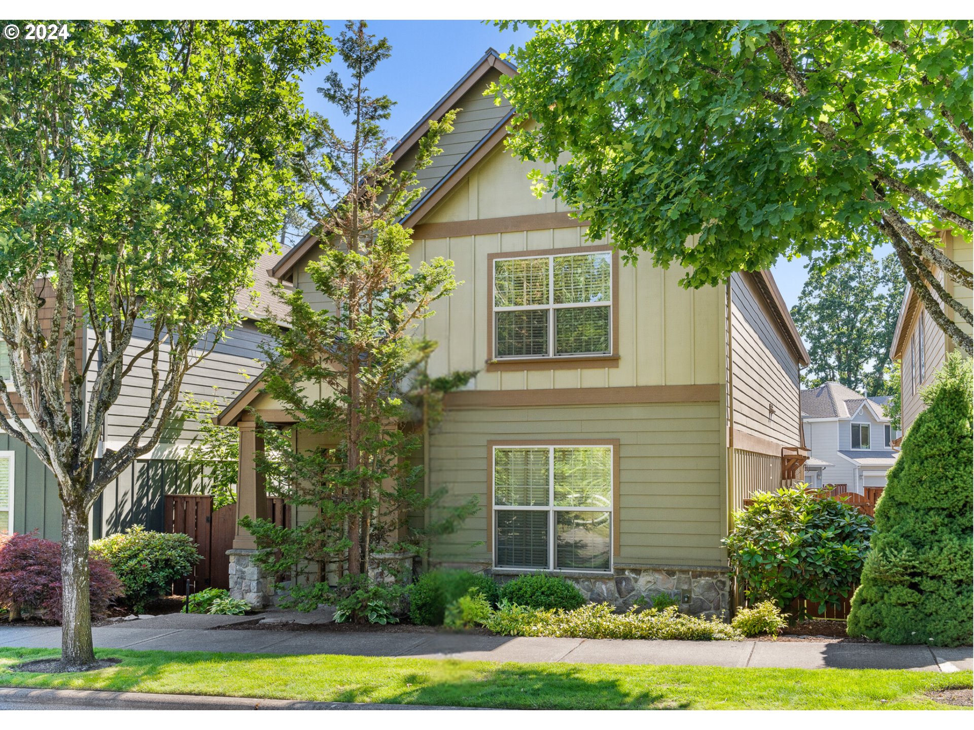 8938 Southwest Taylors Ferry Road Portland, OR 97223 - Photo 1 of 36 Gallery Image 1