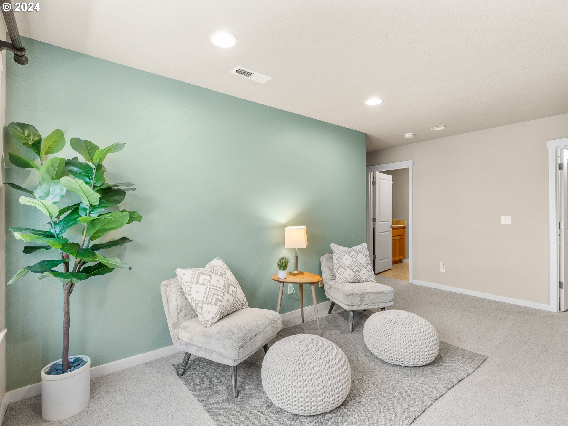 8938 Southwest Taylors Ferry Road Portland, OR 97223 - Photo 19 of 36 Bonus Room