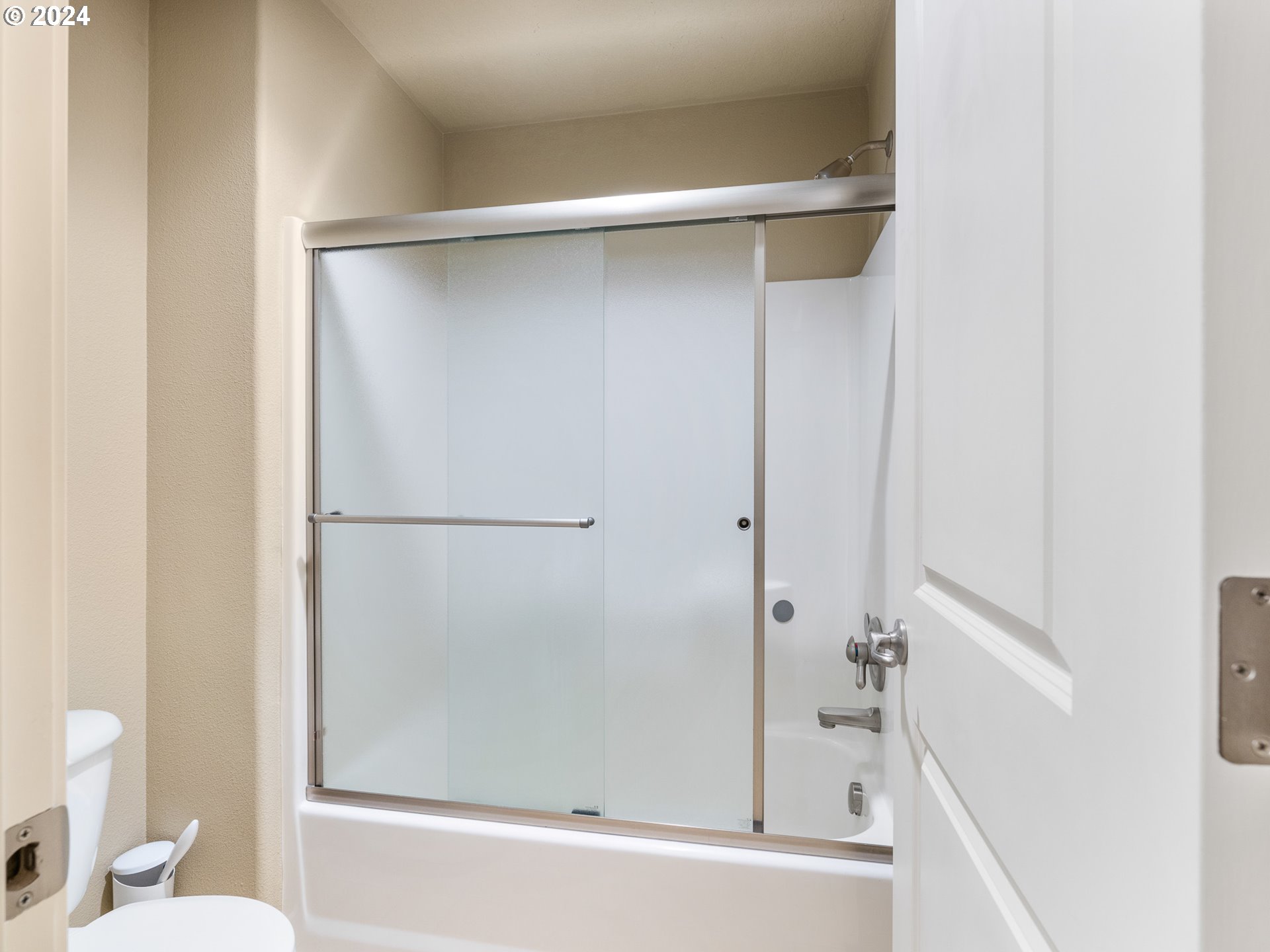 8938 Southwest Taylors Ferry Road Portland, OR 97223 - Photo 25 of 36 Bathroom