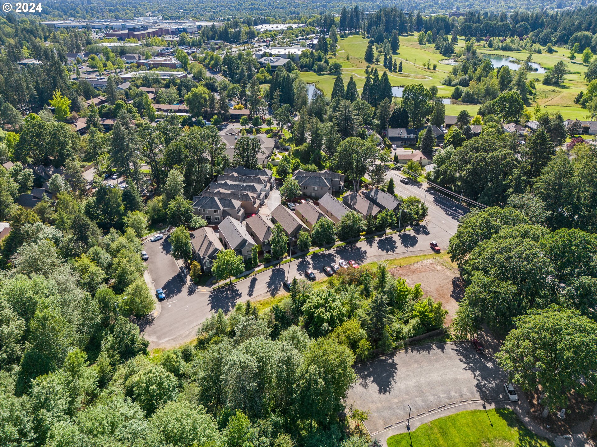 8938 Southwest Taylors Ferry Road Portland, OR 97223 - Photo 34 of 36 Gallery Image 34