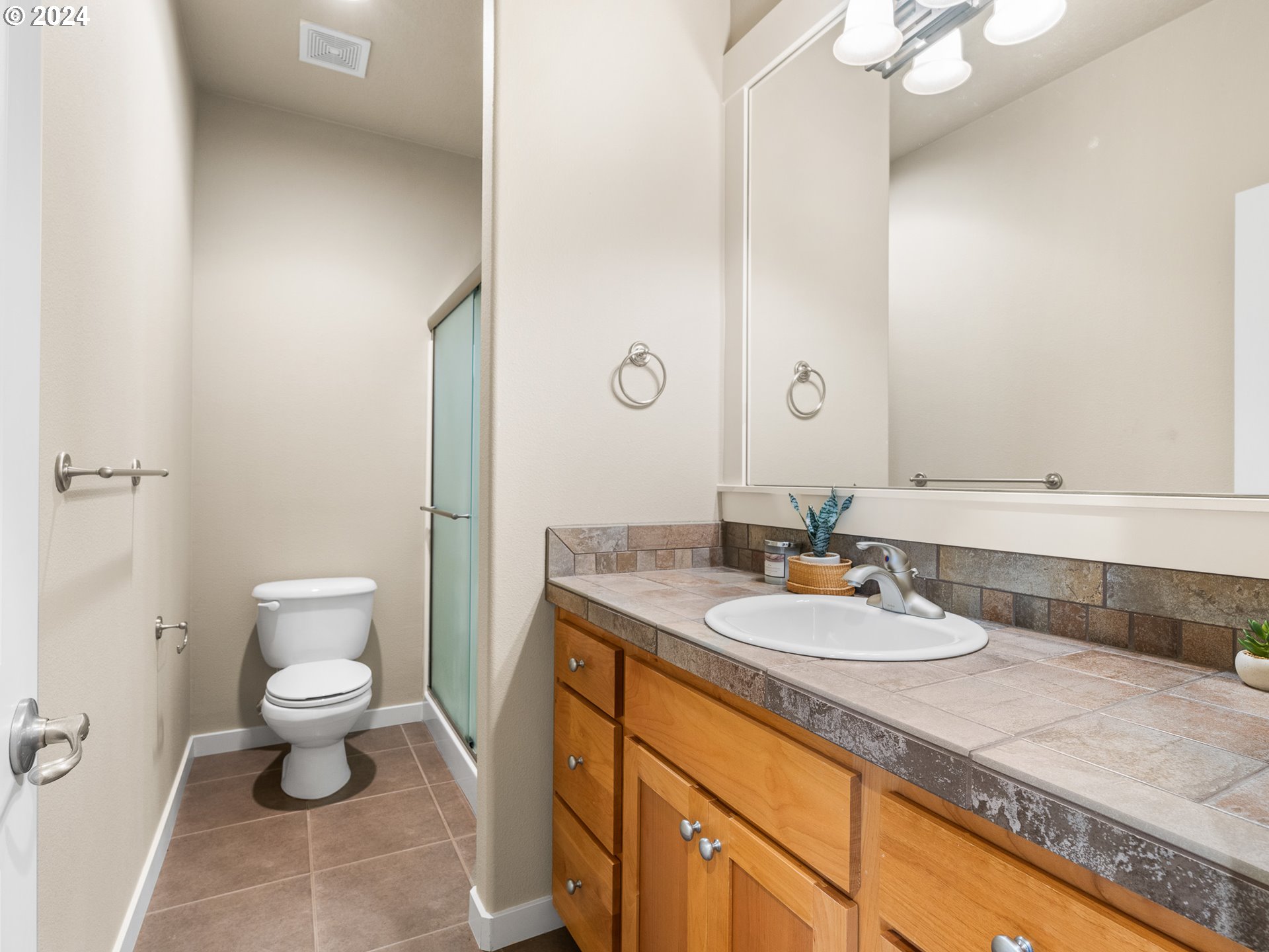 8938 Southwest Taylors Ferry Road Portland, OR 97223 - Photo 9 of 36 Bathroom