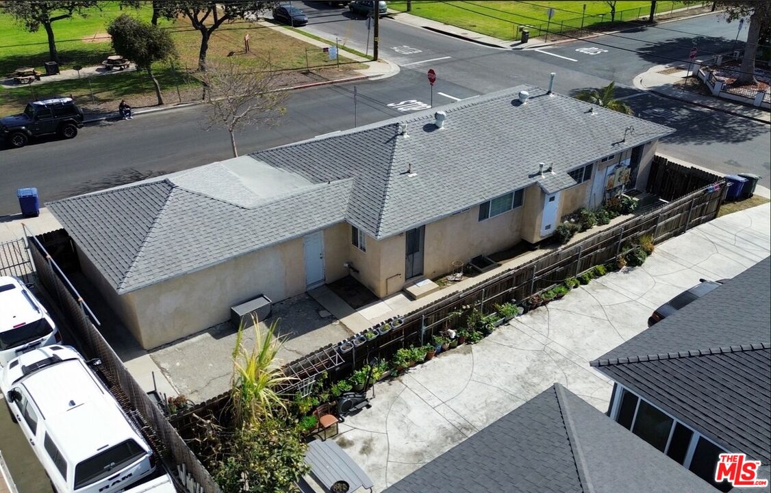 1519 East Maple Avenue El Segundo, CA 90245 - Photo 7 of 9