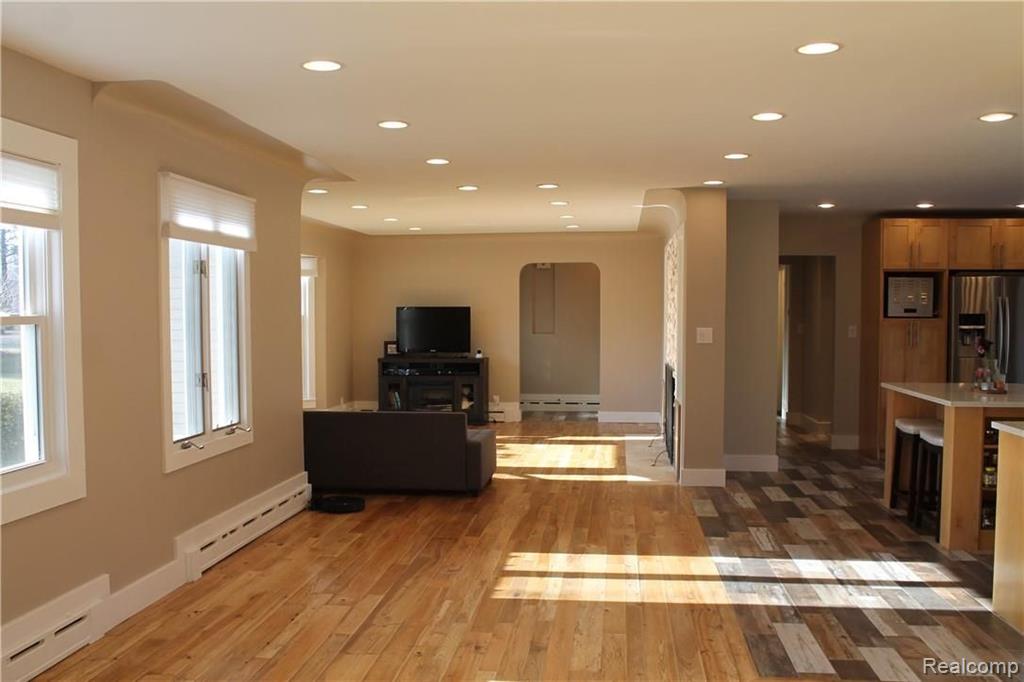 29204 Utley Road Farmington Hills, MI 48334 - Photo 21 of 52