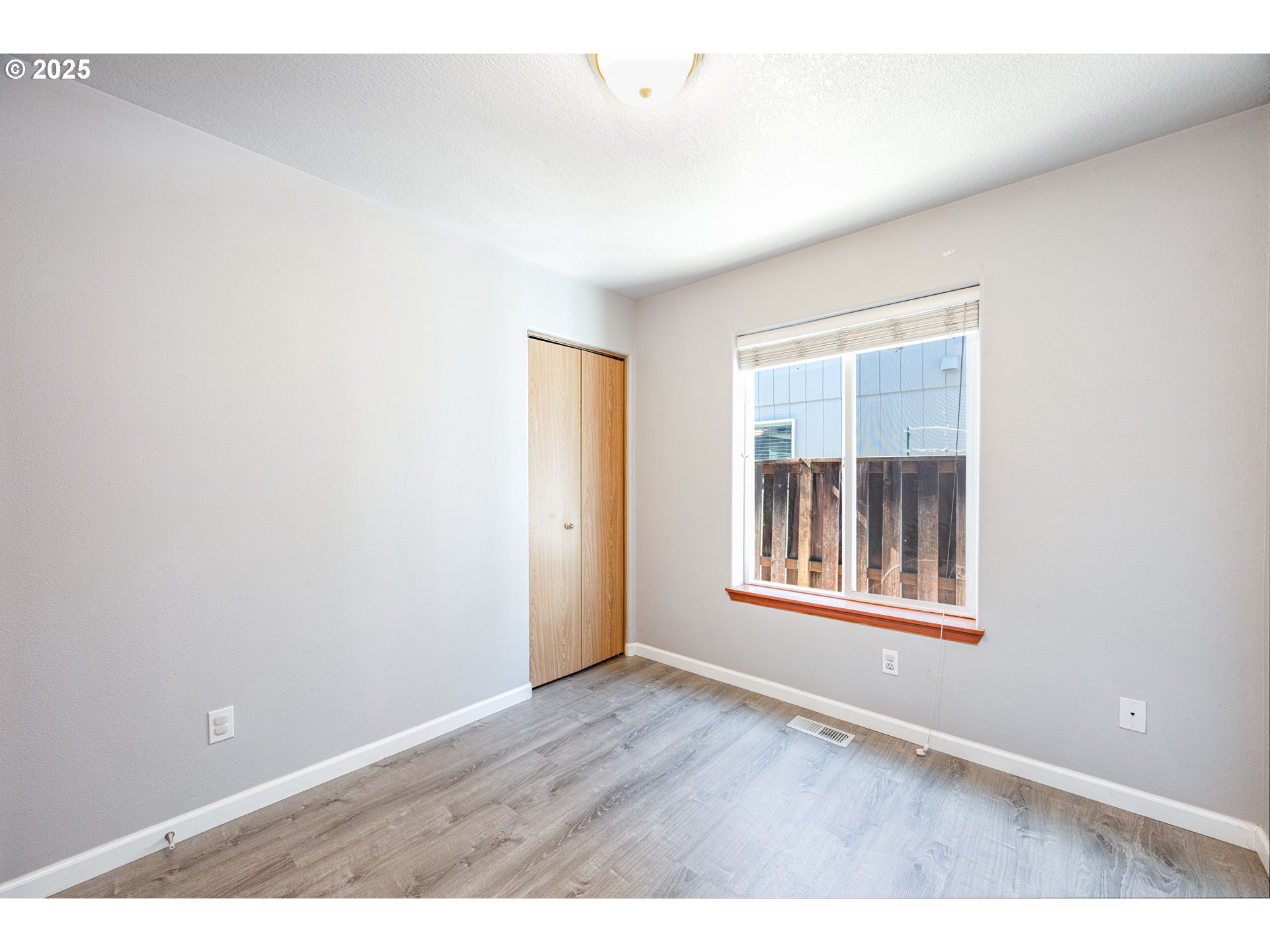 9132 Southeast Clinton Street Portland, OR 97266 - Photo 16 of 36