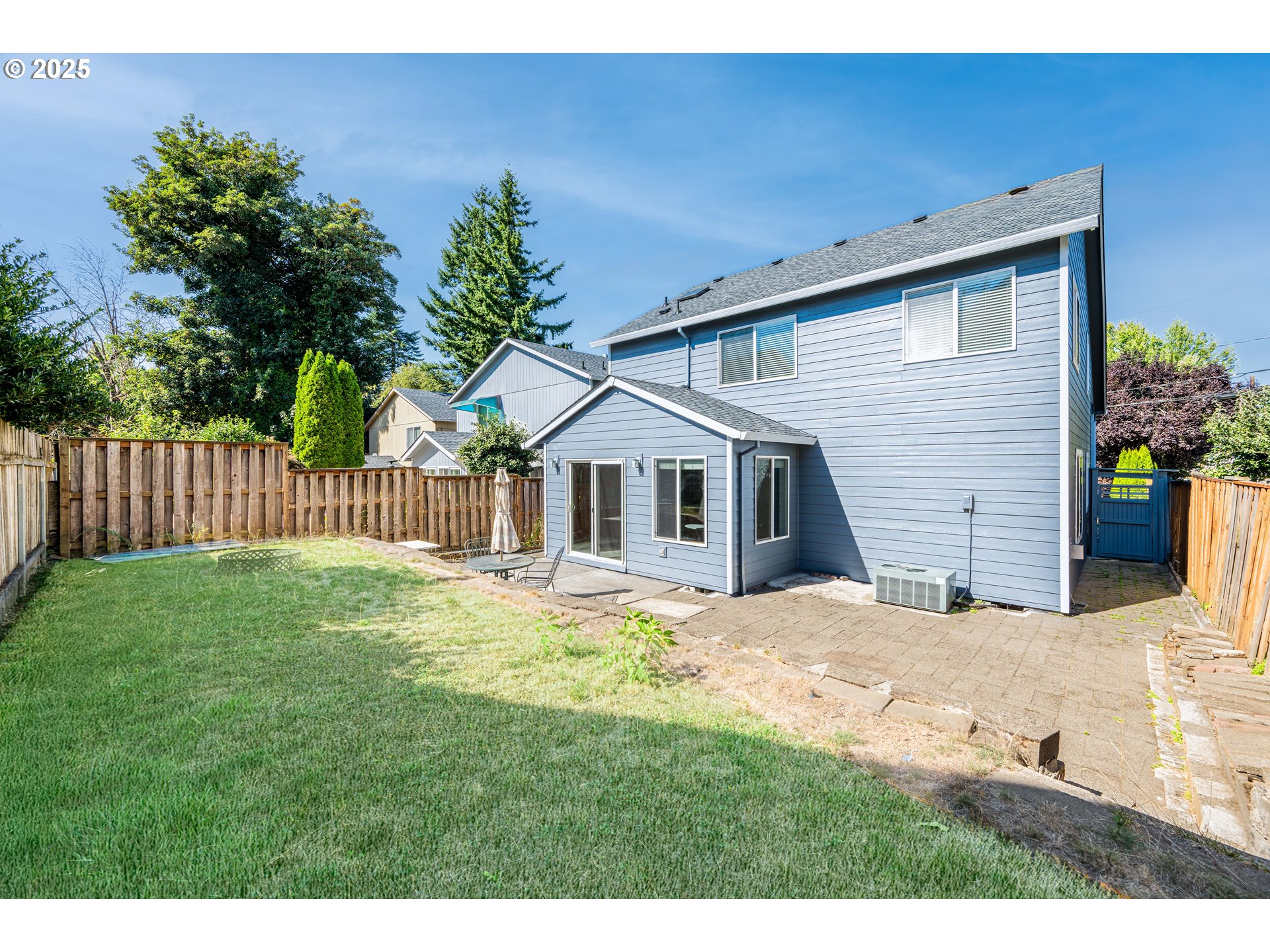 9132 Southeast Clinton Street Portland, OR 97266 - Photo 2 of 36