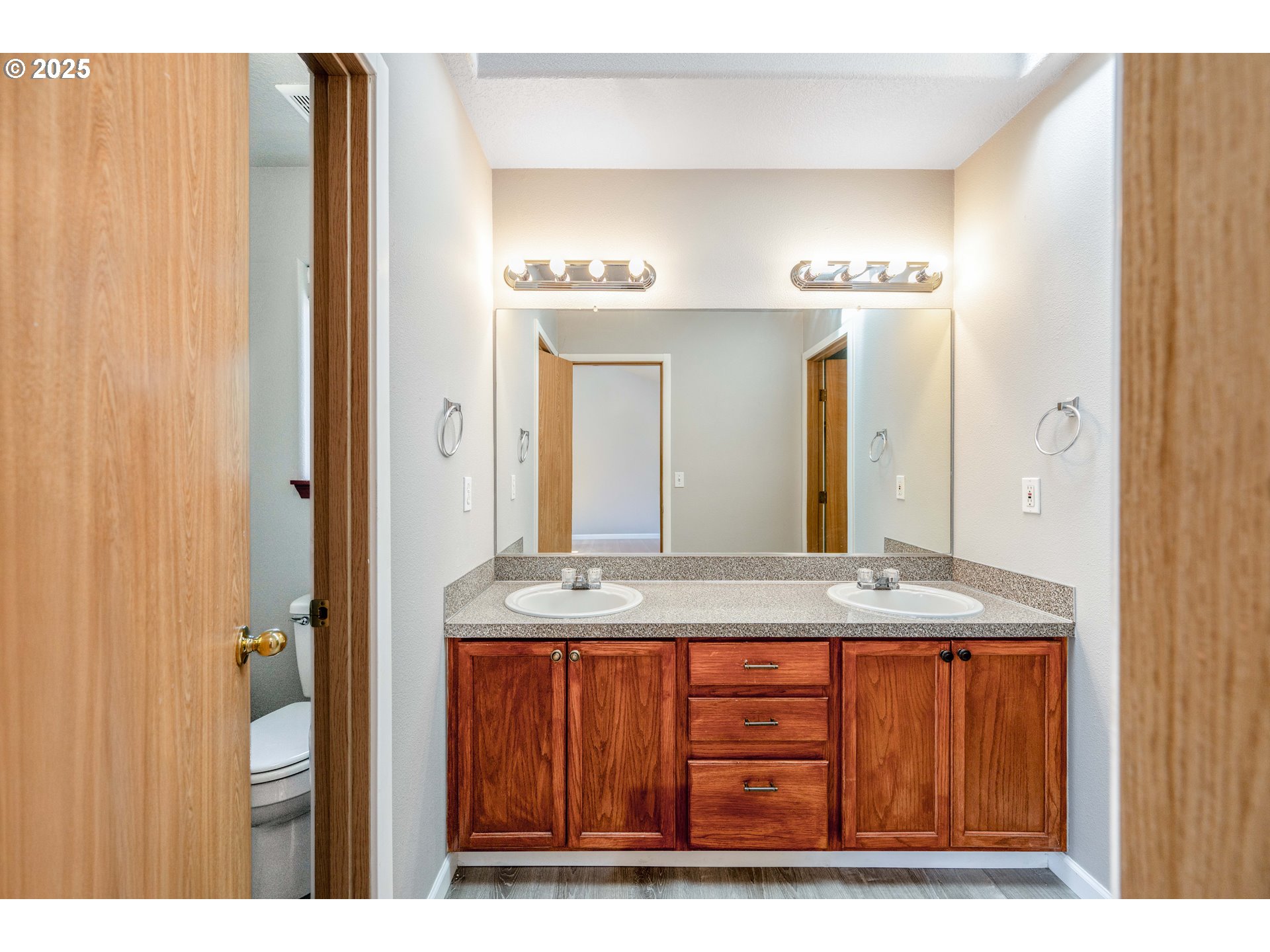 9132 Southeast Clinton Street Portland, OR 97266 - Photo 24 of 36