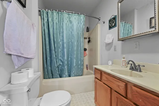 $179,900 | 1053 Private Road 660 North, Brazil, IN 47834