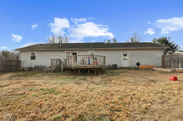 $179,900 | 1053 Private Road 660 North, Brazil, IN 47834