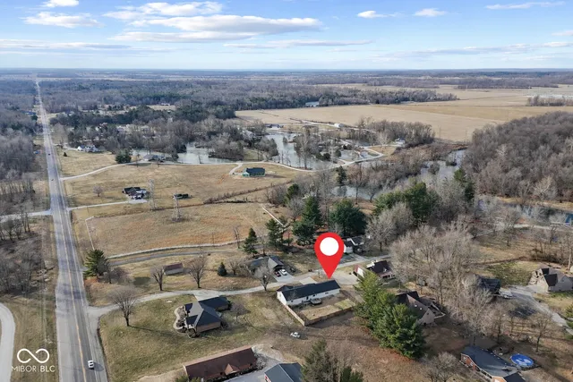 $179,900 | 1053 Private Road 660 North, Brazil, IN 47834