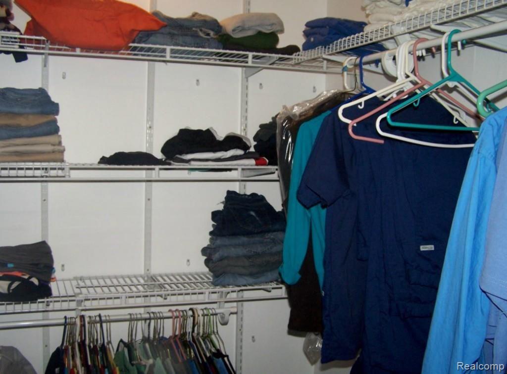 3840 Brace Road Fort Gratiot, MI 48059 - Photo 10 of 32 100_8151 (Medium) - Copy.jpg