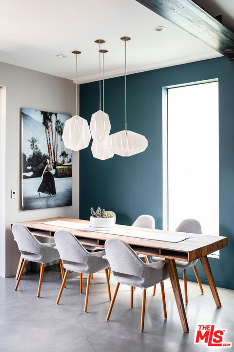 11409 Charnock Road Los Angeles, CA 90066 - Photo 12 of 25 Gallery Image 12