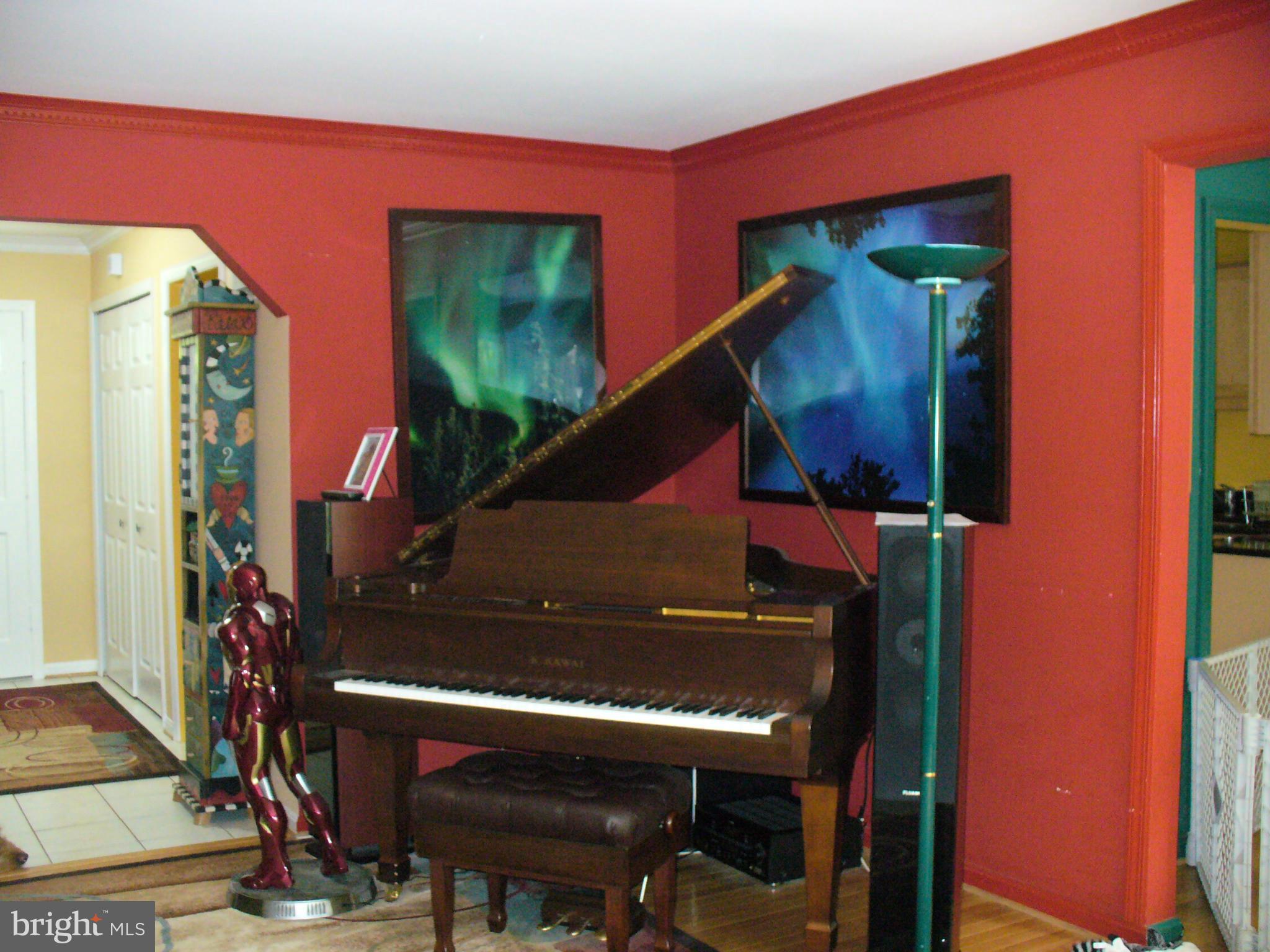 1708 Chester Mill Road Silver Spring, MD 20906 - Photo 11 of 30 Living Room