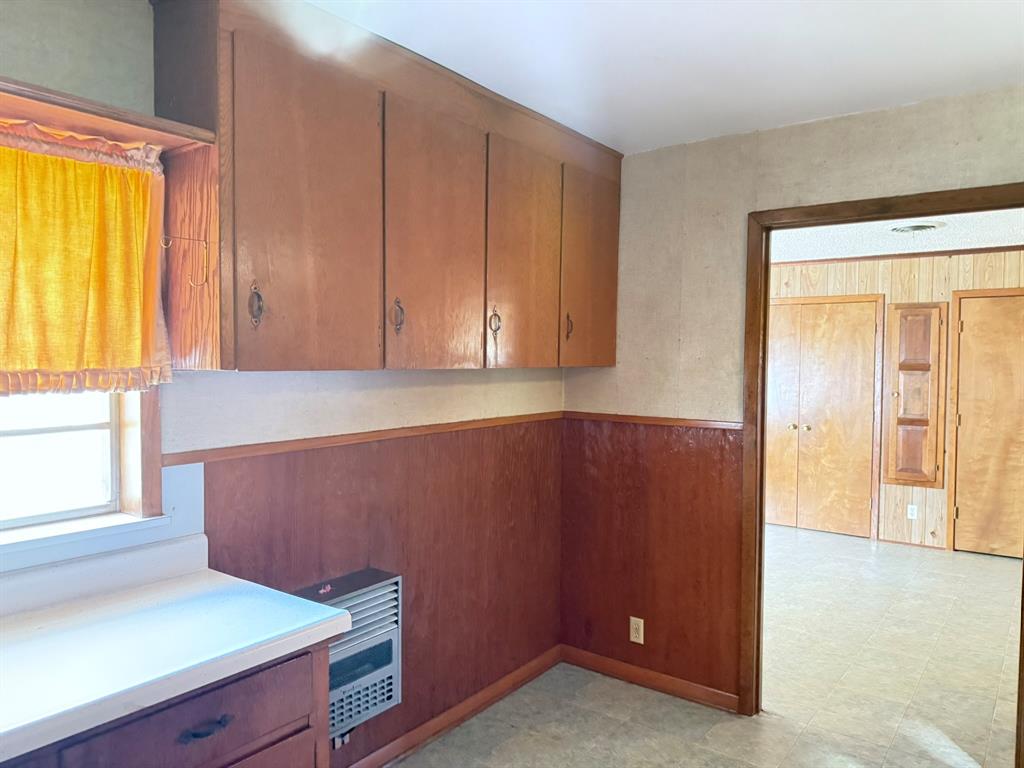 1537 Burns City Road Gainesville, TX 76240 - Photo 24 of 27 a view of workspace with window