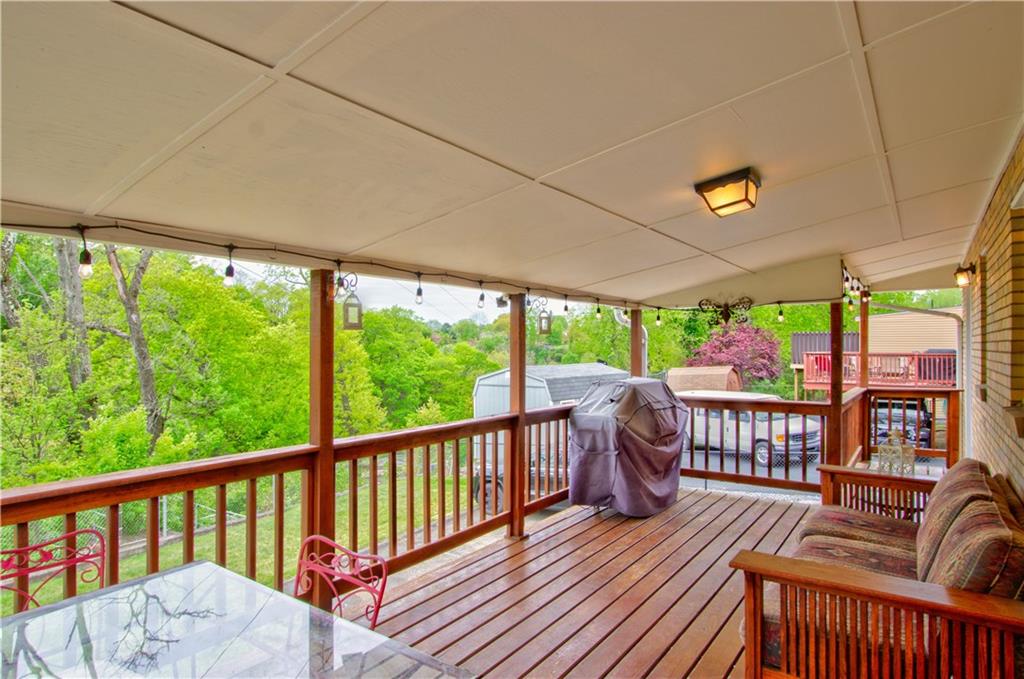 2076 Borland Road Pittsburgh, PA 15243 - Photo 20 of 24 Spacious covered deck!