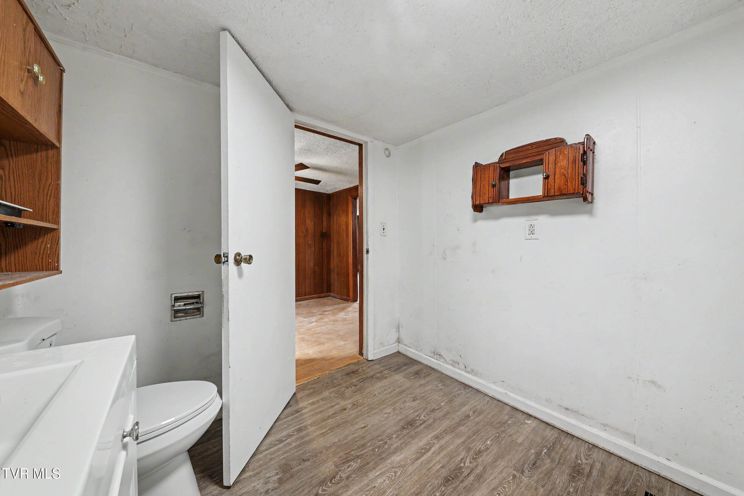 317 Biddle Street Greeneville, TN 37745 - Photo 27 of 39 28_img_0079