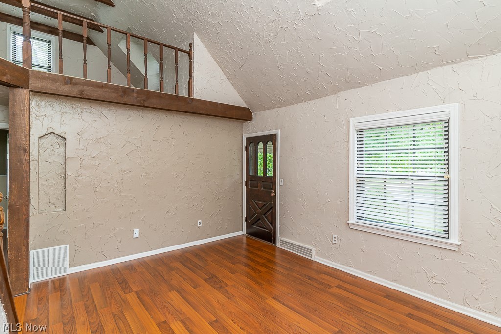 1663 Edgefield Road Lyndhurst, OH 44124 - Photo 3 of 33