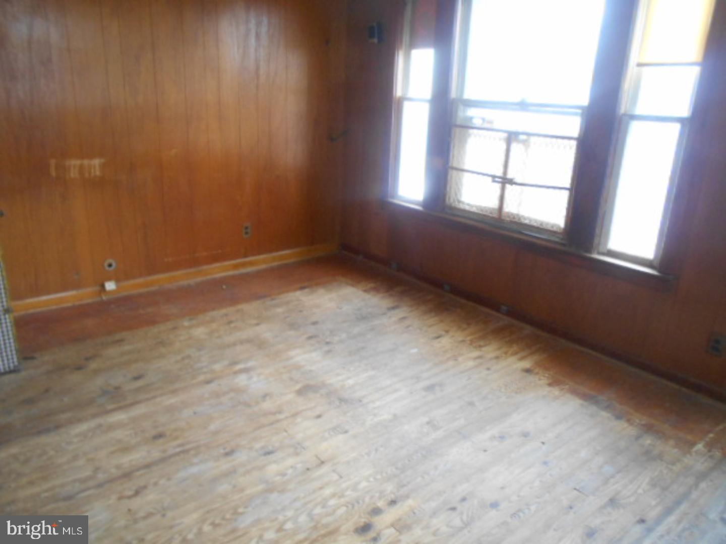 16 Spring Garden Street Riverside, NJ 08075 - Photo 3 of 9