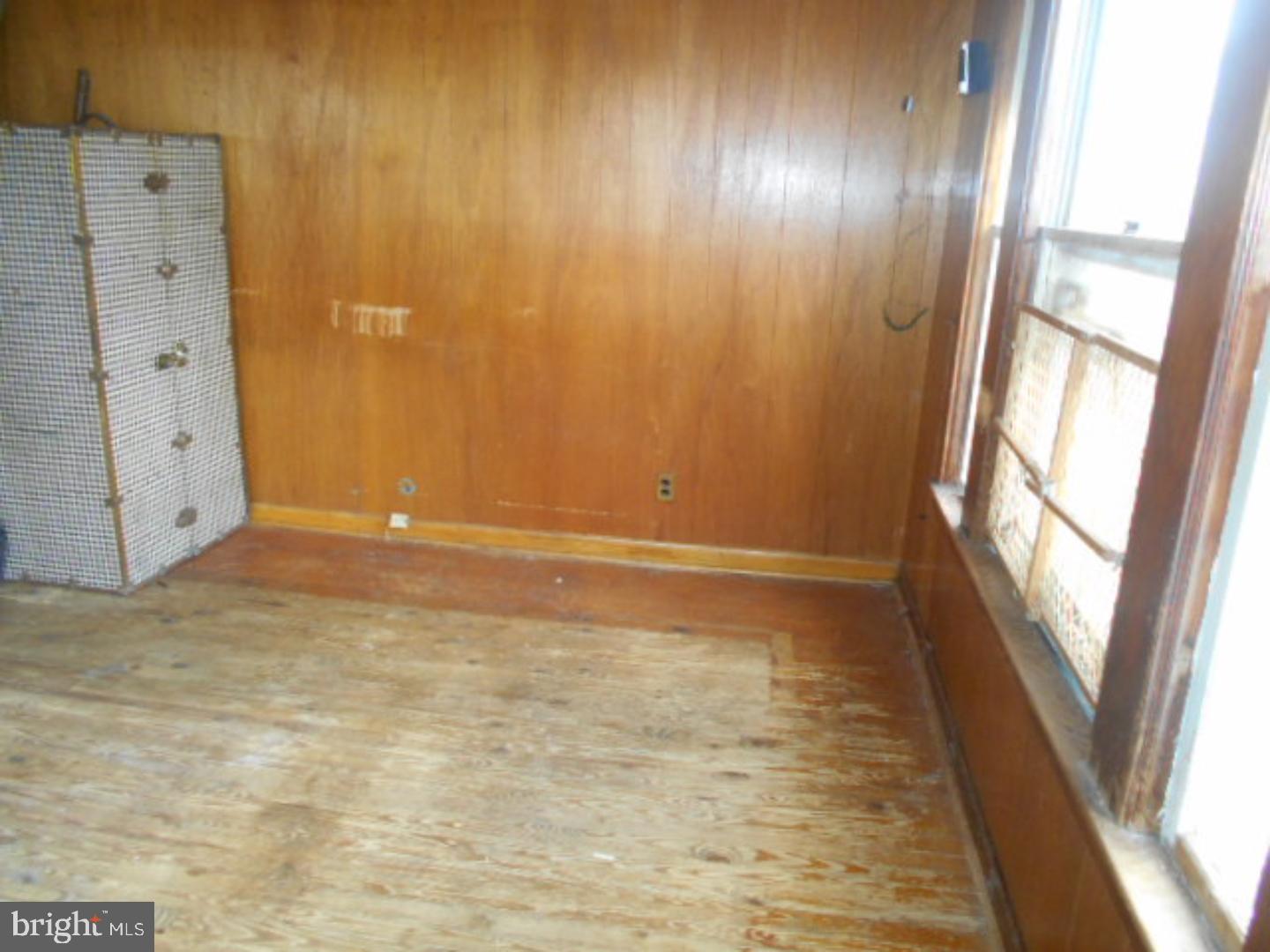 16 Spring Garden Street Riverside, NJ 08075 - Photo 4 of 9