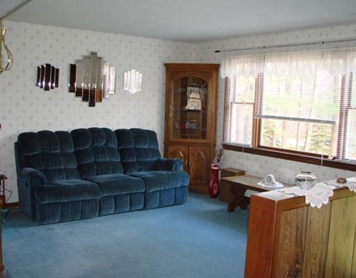 332 Ridge Road Fairfield, ME 04937 - Photo 6 of 20 Living Room.